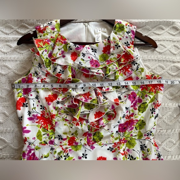 Emma & Michele Sleeveless Floral Neckline Ruffle Dress Women’s Size 10 - Picture 15 of 16